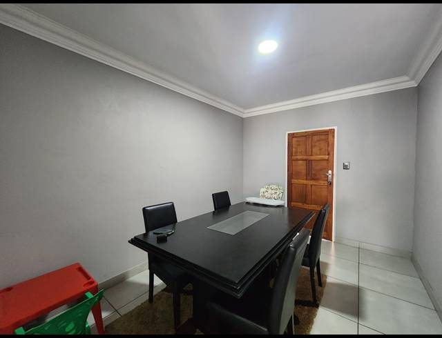 3 BEDROOM TOWNHOUSE FOR SALE IN ARCON PARK
